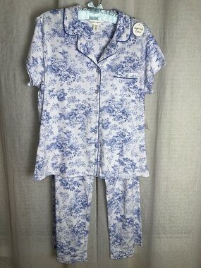 LA L White Blue Floral Notch Collar Comfortable Short Sleeve & Pant 2 pc PJ Set